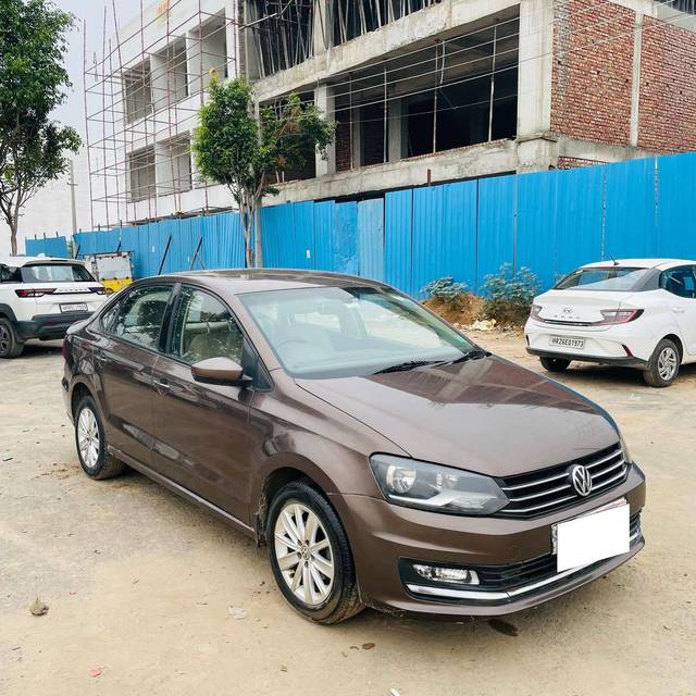 https://images10.gaadi.com/usedcar_image/4516340/original/processed_32261ce44cf037351459ce7c9c58a17e.jpg?imwidth=6400
