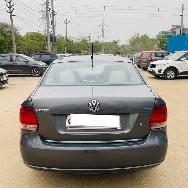 https://images10.gaadi.com/usedcar_image/4516347/original/processed_1ba2b65ad53501a476230ea04be3148b.jpg?imwidth=6401