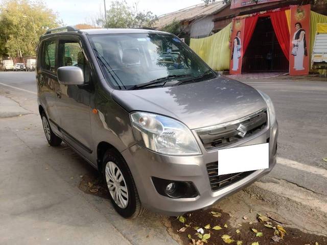 https://images10.gaadi.com/usedcar_image/4516359/original/processed_a2d404d53b1a6b1b09d779455bcf4e62.jpg?imwidth=6400