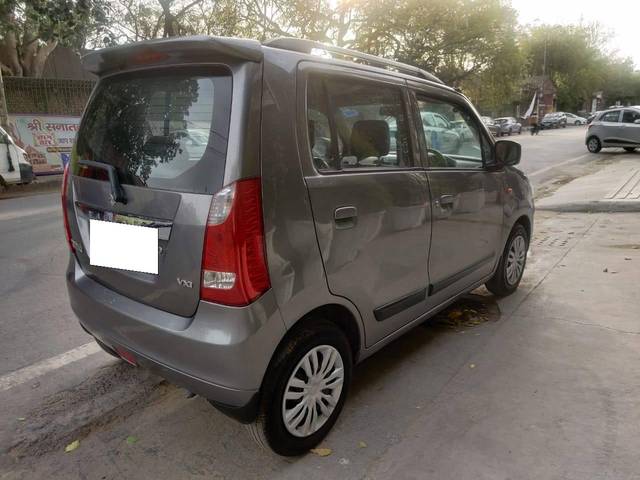 https://images10.gaadi.com/usedcar_image/4516359/original/processed_f0eae692ec596d4af23c0bc78534fd14.jpg?imwidth=6402