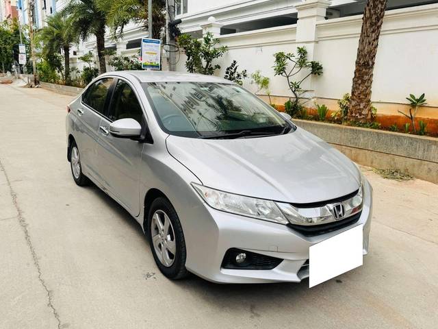 https://images10.gaadi.com/usedcar_image/4516360/original/processed_831aa4577a39d1f492fc00aa70f610c0.jpg?imwidth=6400