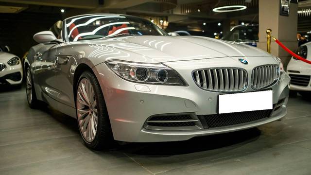 https://images10.gaadi.com/usedcar_image/4516372/original/processed_59d6a06e74ab8a2103bc2430ac83e11c.jpg?imwidth=6400