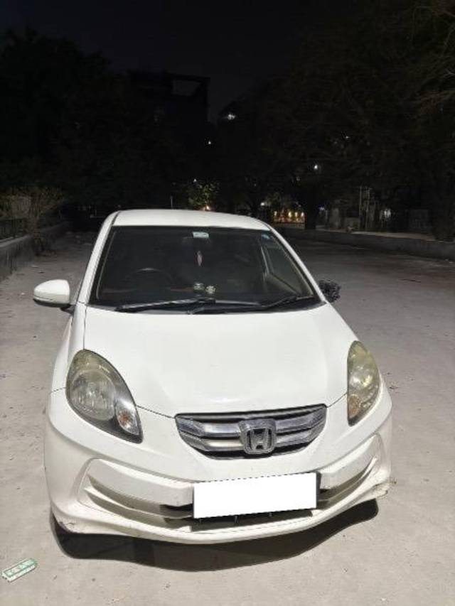 https://images10.gaadi.com/usedcar_image/4516377/original/processed_ddfe4915-6710-4443-a1b2-00ff54abc94e.jpeg?imwidth=6400