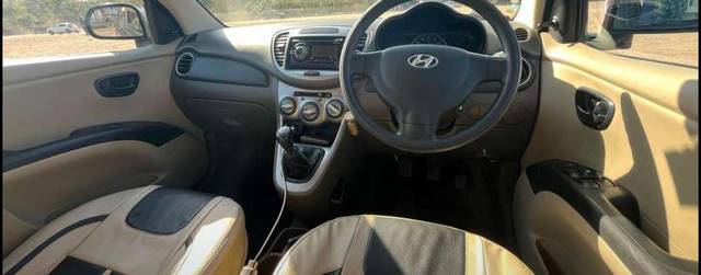 https://images10.gaadi.com/usedcar_image/4516379/original/e0e9ec63000e8e13ca7329856305223a.jpg?imwidth=6401
