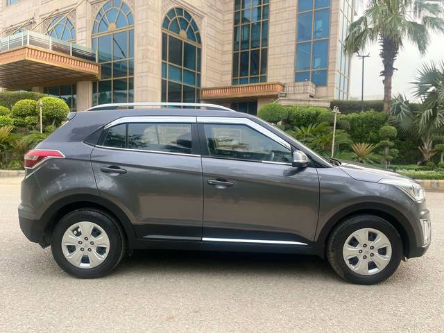 https://images10.gaadi.com/usedcar_image/4516393/original/d1badc9e8e990e6fab6cd6065ca71002.jpg?imwidth=6401