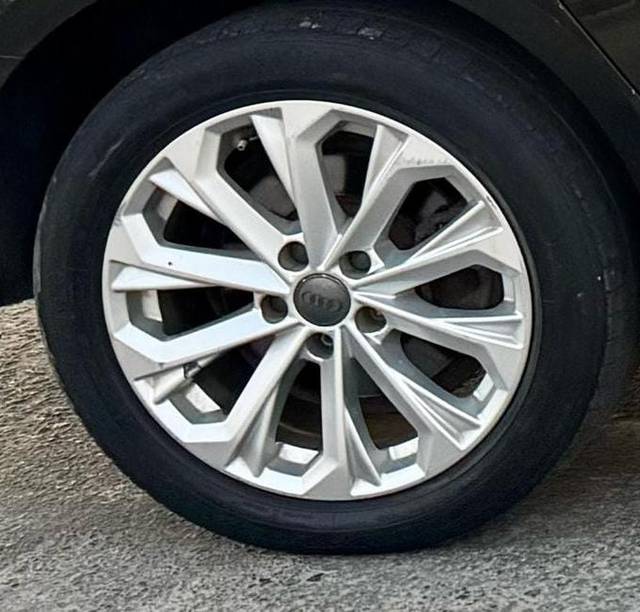 https://images10.gaadi.com/usedcar_image/4516394/original/b65b85fe0c80f1726723ed601f382c10.jpg?imwidth=6402