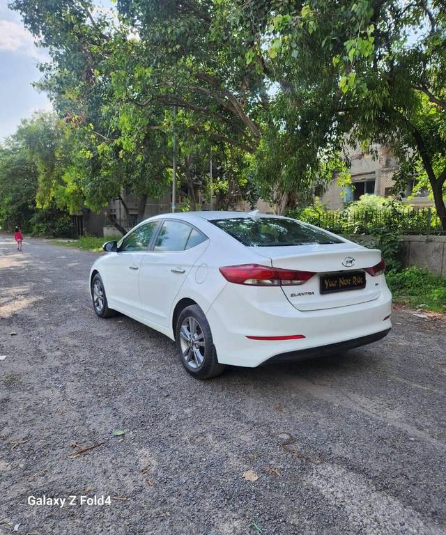 https://images10.gaadi.com/usedcar_image/4516397/original/processed_2a3827efc9654488392362330d1e6ba7.jpg?imwidth=6401