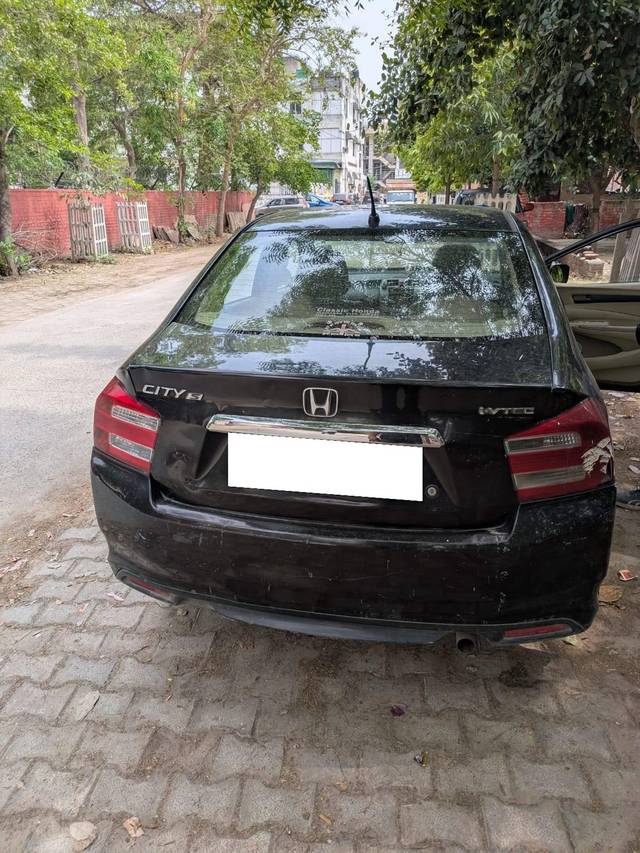 https://images10.gaadi.com/usedcar_image/4516439/original/processed_96781555-bc9b-4dd4-84c0-5ba87173561b.jpg?imwidth=6400