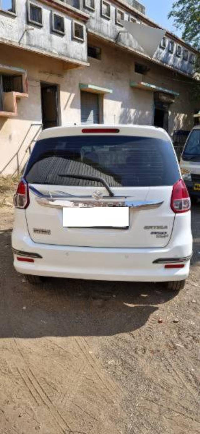 https://images10.gaadi.com/usedcar_image/4516444/original/processed_10520f2f-ee94-461e-a9be-e61ef7b149f4.jpg?imwidth=6402