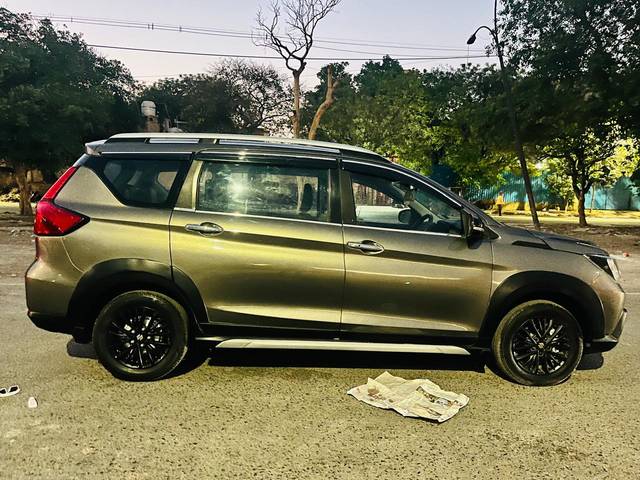 https://images10.gaadi.com/usedcar_image/4516449/original/632fcdfd36c33c39e83ce358d54c0c2f.jpg?imwidth=6401