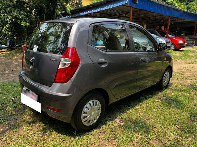 https://images10.gaadi.com/usedcar_image/4516451/original/processed_078e67cf0b76fb6f00d62ed1d9ef532b.jpg?imwidth=6401