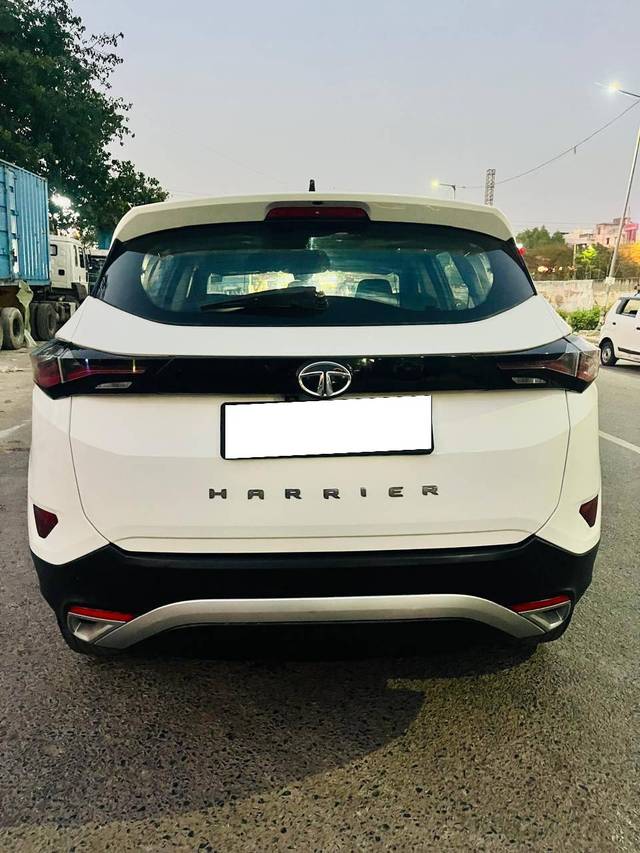 https://images10.gaadi.com/usedcar_image/4516462/original/processed_408b1283a0080240f2a3f322fe3ff876.jpg?imwidth=6402