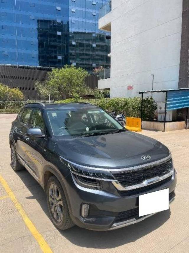 https://images10.gaadi.com/usedcar_image/4516463/original/processed_cb6e559b-9753-4be3-8d2c-ffe2e065cac7.jpg?imwidth=6400