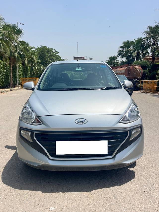 https://images10.gaadi.com/usedcar_image/4516464/original/processed_f22d373845f94d3b5e6a431bd6ffd4c9.jpg?imwidth=6400