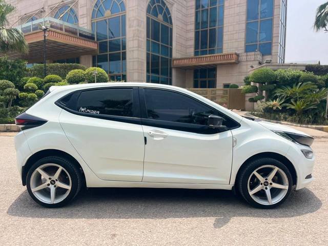 https://images10.gaadi.com/usedcar_image/4516465/original/processed_91ef50d1fd1457df3586296333b04c77.jpg?imwidth=6401