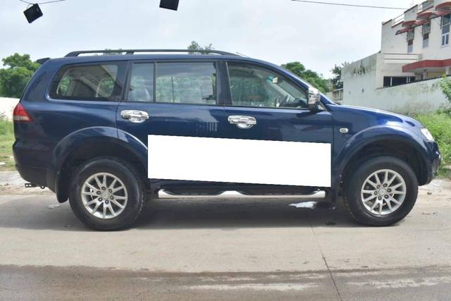 https://images10.gaadi.com/usedcar_image/4516468/original/processed_3bc978656234ee66ad4ec10ee5428c8b.jpg?imwidth=6401