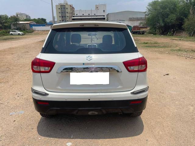 https://images10.gaadi.com/usedcar_image/4516474/original/processed_2e3e4872a4a9615f376359a7b327a24f.jpg?imwidth=6402