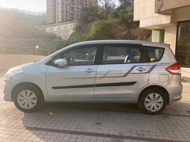 https://images10.gaadi.com/usedcar_image/4516477/original/processed_50f31959c1d759be4ce9fa5761456edf.jpg?imwidth=6402