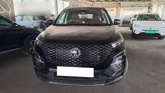 https://images10.gaadi.com/usedcar_image/4516479/original/processed_9847ded2-a553-4a43-88ef-61431f3a2bd0.jpg?imwidth=6400