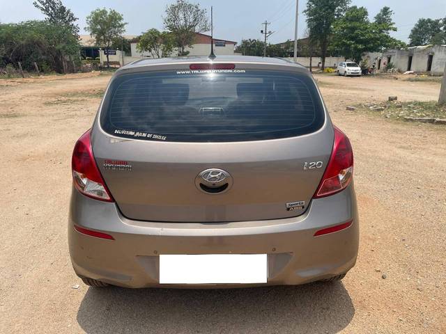https://images10.gaadi.com/usedcar_image/4516482/original/processed_e5e874612ca34262847900a9373dff86.jpg?imwidth=6402