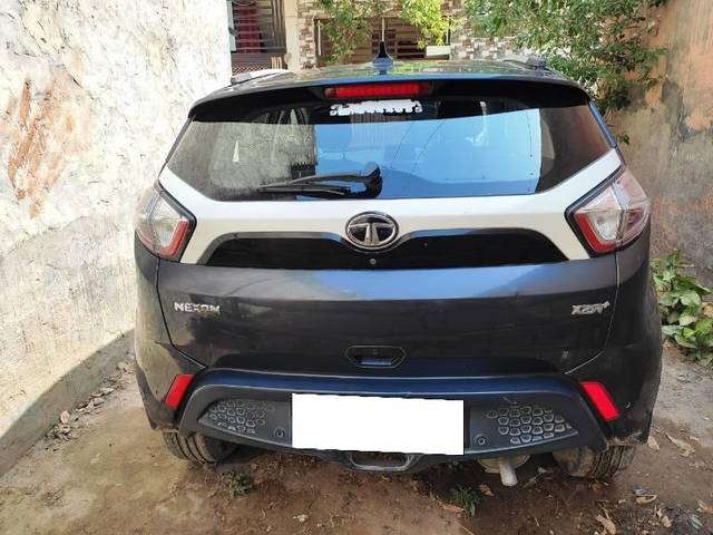 https://images10.gaadi.com/usedcar_image/4516483/original/processed_ff696708-9b5a-4c43-9206-faaf281a5ffd.jpg?imwidth=6402