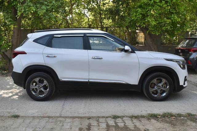 https://images10.gaadi.com/usedcar_image/4516484/original/b0252d496bd304c87ac86266c3153985.jpg?imwidth=6401