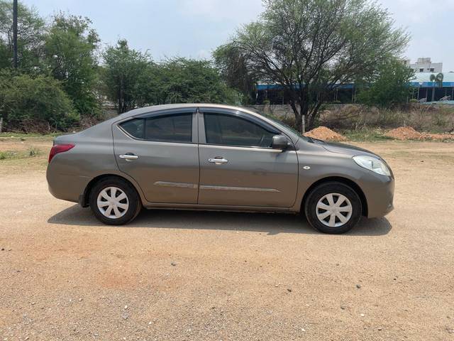 https://images10.gaadi.com/usedcar_image/4516486/original/8eb98ea44e3a39ca64e58f2361e85da8.jpg?imwidth=6401
