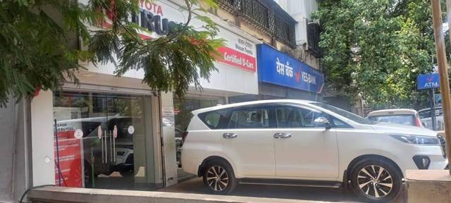 https://images10.gaadi.com/usedcar_image/4516503/original/processed_a2296d6b3dcc00f8de6b1856ffd50219.jpeg?imwidth=6400