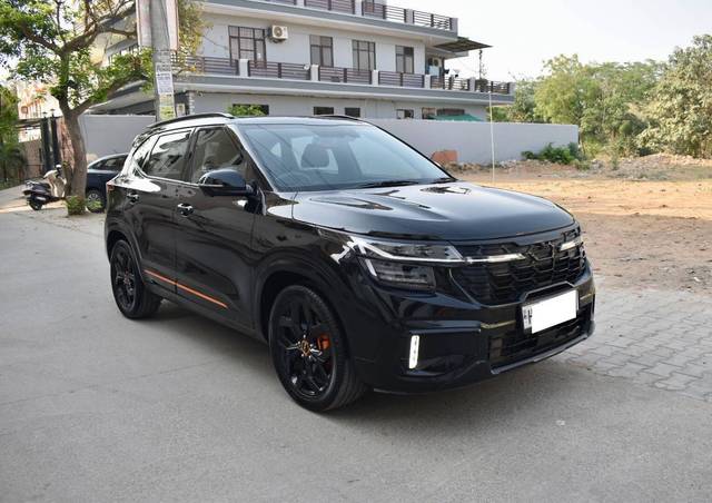 https://images10.gaadi.com/usedcar_image/4516511/original/processed_5594121aa49a450e13a05a4dd04a399e.jpg?imwidth=6400