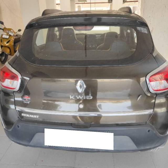 https://images10.gaadi.com/usedcar_image/4516519/original/processed_10842b49-6dd0-426a-904a-e6866fb5f902.jpg?imwidth=6401