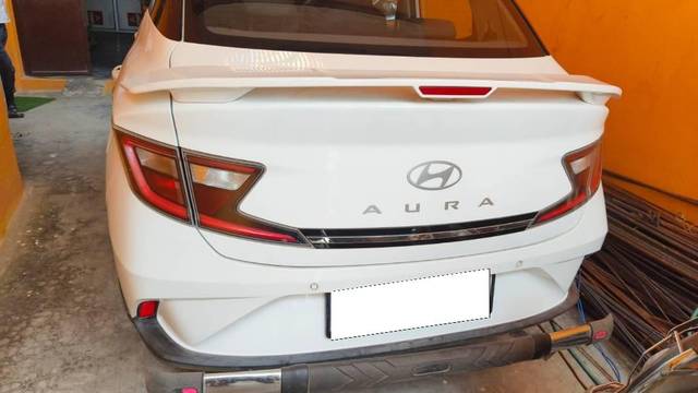 https://images10.gaadi.com/usedcar_image/4516522/original/processed_da58aacf-dda2-452a-801d-146bcda9b1ff.jpeg?imwidth=6402