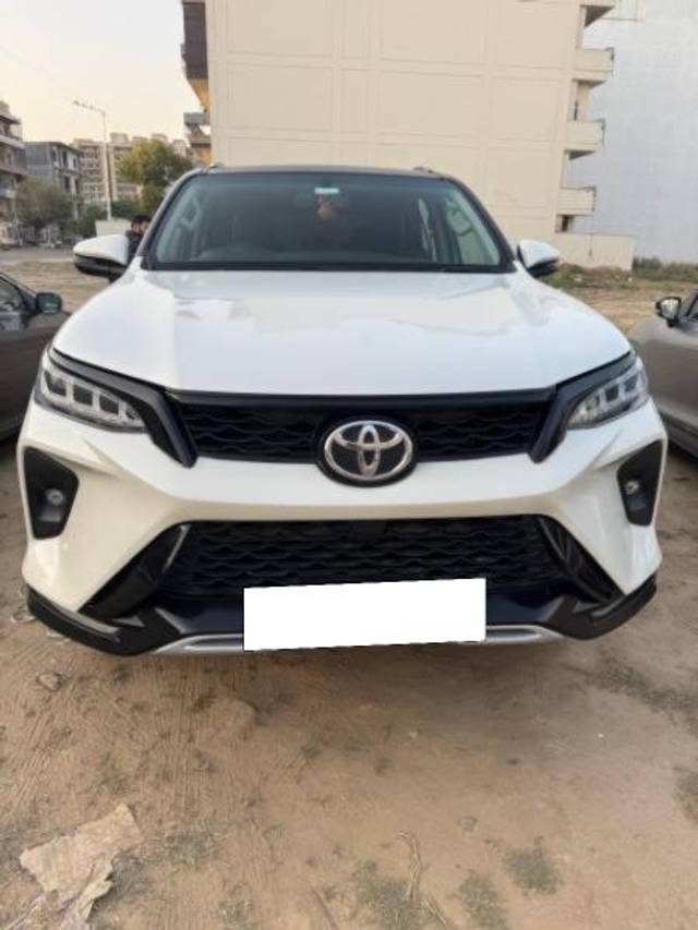 https://images10.gaadi.com/usedcar_image/4516526/original/processed_ff513b27-08df-44bf-858c-80e7773ba1cc.jpeg?imwidth=6400