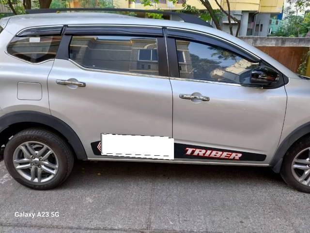 https://images10.gaadi.com/usedcar_image/4516569/original/processed_af325b10-927d-46c8-9ff8-de7e4c4c6cf0.jpg?imwidth=6402
