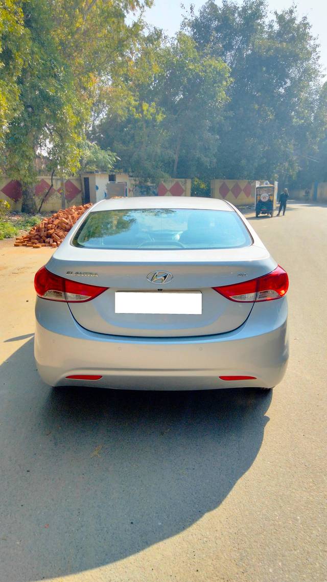 https://images10.gaadi.com/usedcar_image/4516570/original/processed_4d59d7985de22bde3f00274b7e2440ec.jpg?imwidth=6402
