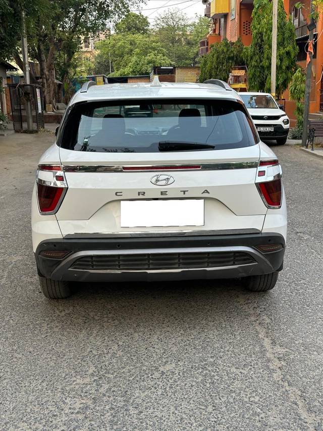 https://images10.gaadi.com/usedcar_image/4516574/original/processed_17f2be6f1f0b17283d1f3ed1b09fdc9d.jpg?imwidth=6401