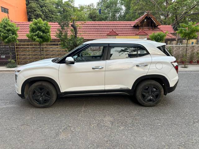 https://images10.gaadi.com/usedcar_image/4516574/original/processed_45462d75623b29aa5e432133225ae786.jpg?imwidth=6402