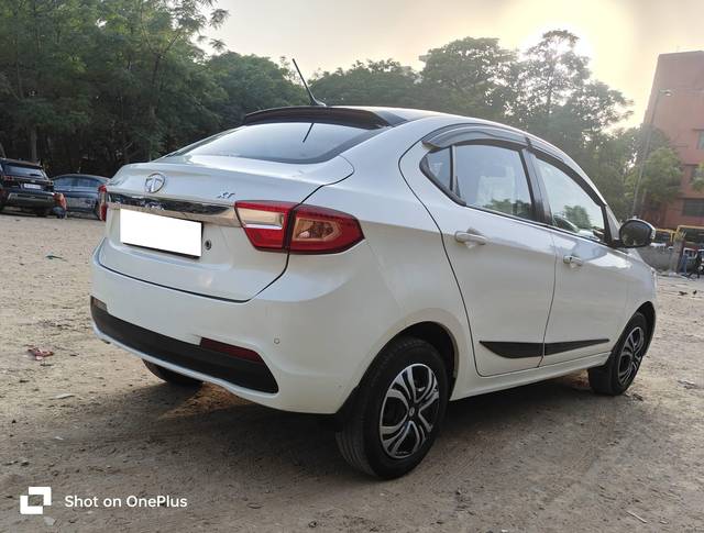 https://images10.gaadi.com/usedcar_image/4516575/original/processed_b5396b206706126db4511c46f226a45e.jpg?imwidth=6402