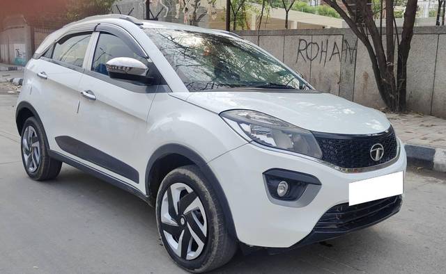 https://images10.gaadi.com/usedcar_image/4516594/original/processed_3fa943b3a4fd2eb5d1363cc78700adaa.jpg?imwidth=6400