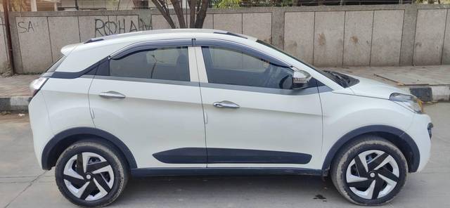 https://images10.gaadi.com/usedcar_image/4516594/original/processed_be8643c0c5e802f90a919777739533fc.jpg?imwidth=6401