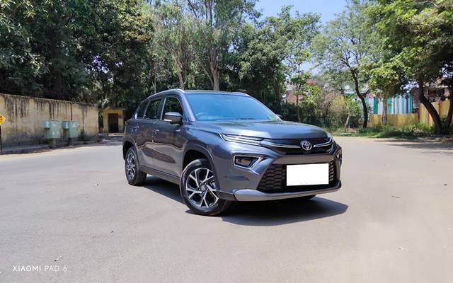https://images10.gaadi.com/usedcar_image/4516607/original/processed_a0b5f37377c6a629abdbd9f395e6e10c.jpeg?imwidth=6400