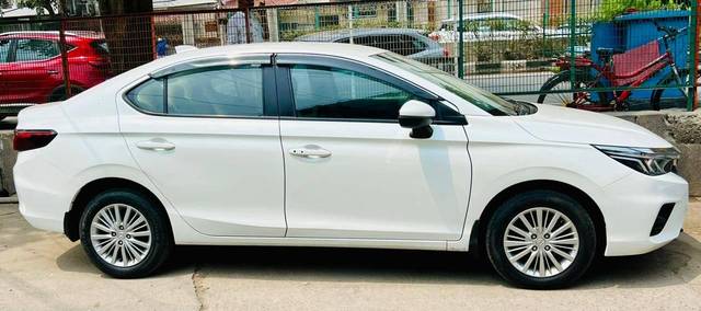 https://images10.gaadi.com/usedcar_image/4516620/original/processed_fed7d64cc63390f35854462595ad86b6.jpg?imwidth=6401