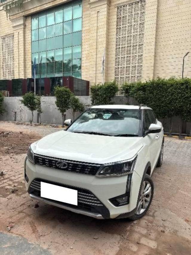 https://images10.gaadi.com/usedcar_image/4516623/original/processed_70fc944b-a952-4bc5-8d56-60bffa28f7d3.jpg?imwidth=6400