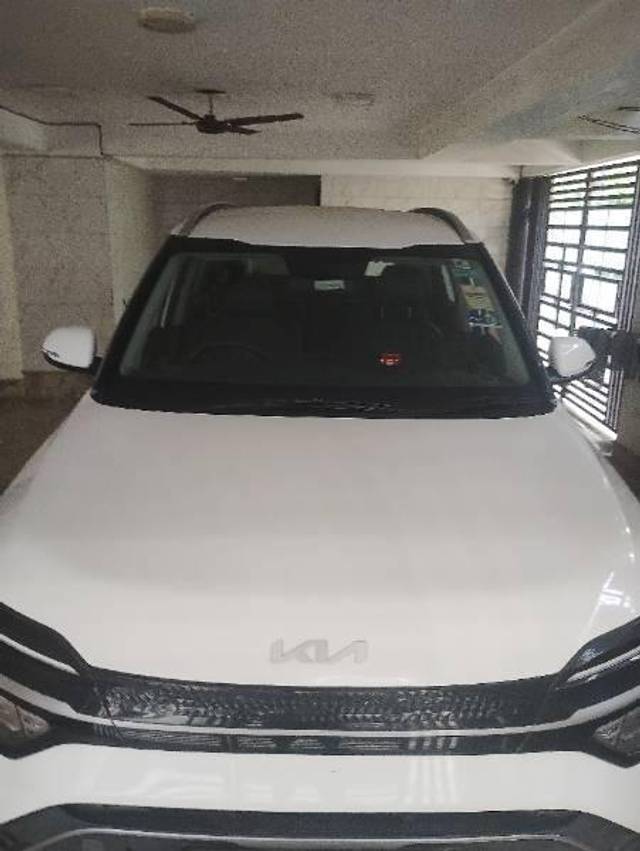 https://images10.gaadi.com/usedcar_image/4516694/original/processed_752f3cc1-f764-40f9-b9fc-84167d7f7fb2.jpg?imwidth=6402