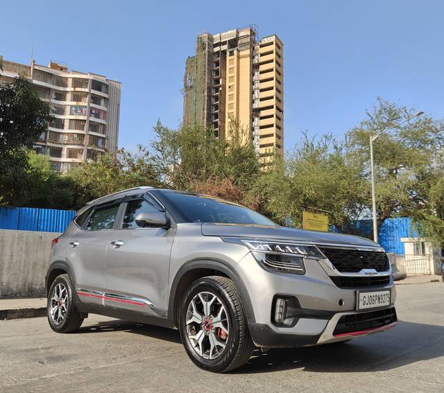 https://images10.gaadi.com/usedcar_image/4516696/original/processed_49839525df9359fb9357e1b8be35903c.jpg?imwidth=6400