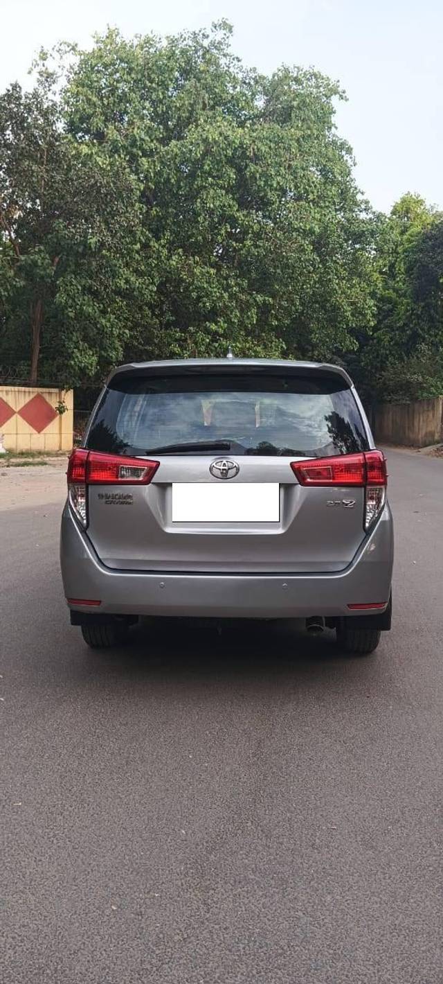 https://images10.gaadi.com/usedcar_image/4516709/original/processed_8fa0c63f84f1ccbdfdf96f75da3f671f.jpeg?imwidth=6402