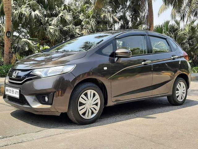 https://images10.gaadi.com/usedcar_image/4516718/original/processed_ed64217670b77355017a304f27fb61f6.jpeg?imwidth=6402