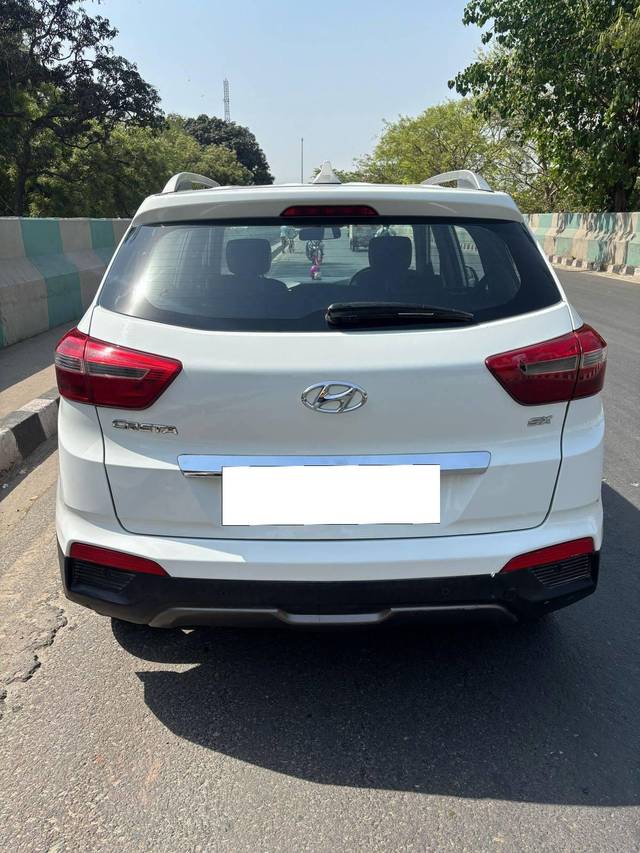 https://images10.gaadi.com/usedcar_image/4516721/original/processed_4a0caca02aa34d74f8c77ff1a2f4c02f.jpeg?imwidth=6401