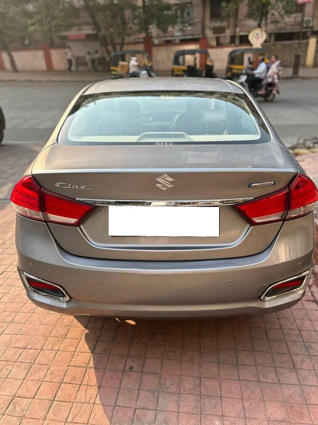 https://images10.gaadi.com/usedcar_image/4516723/original/processed_867e602644ee7f1b21dccc9a5a8c7c43.jpg?imwidth=6402