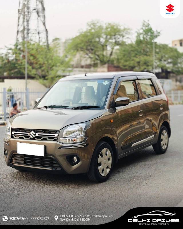 https://images10.gaadi.com/usedcar_image/4516729/original/processed_29f93cf8fa28cd0224d1675ddfadf330.jpeg?imwidth=6402