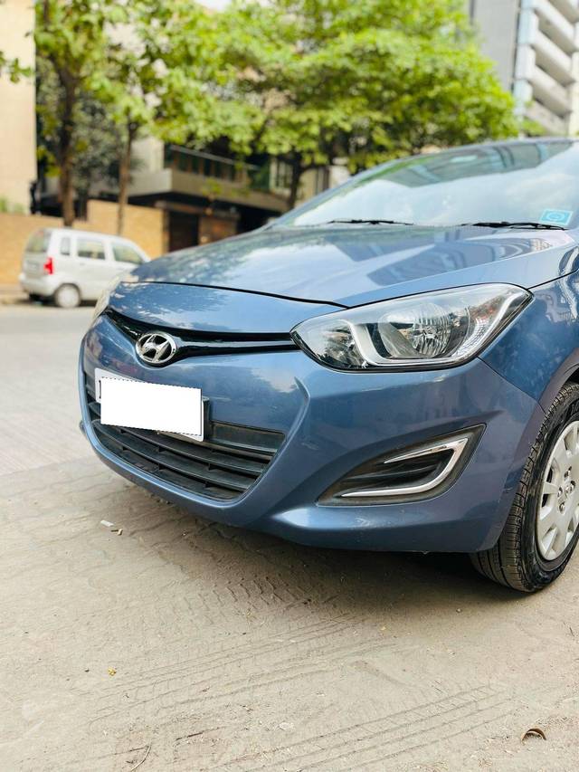 https://images10.gaadi.com/usedcar_image/4516730/original/processed_de79c23254a3b9d554f97c881c2c1dfe.jpg?imwidth=6402